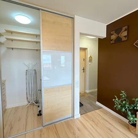 Apartamento Postcard Scenic Escape 10 Minutes To Old Town And Seaside Gdansk